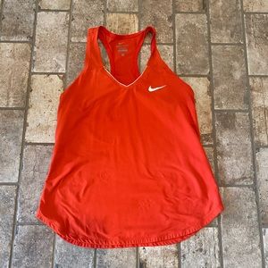 NIKE BRAND DRI-FIT WOMEN’S TENNIS COURT TANK SIZE MEDIUM